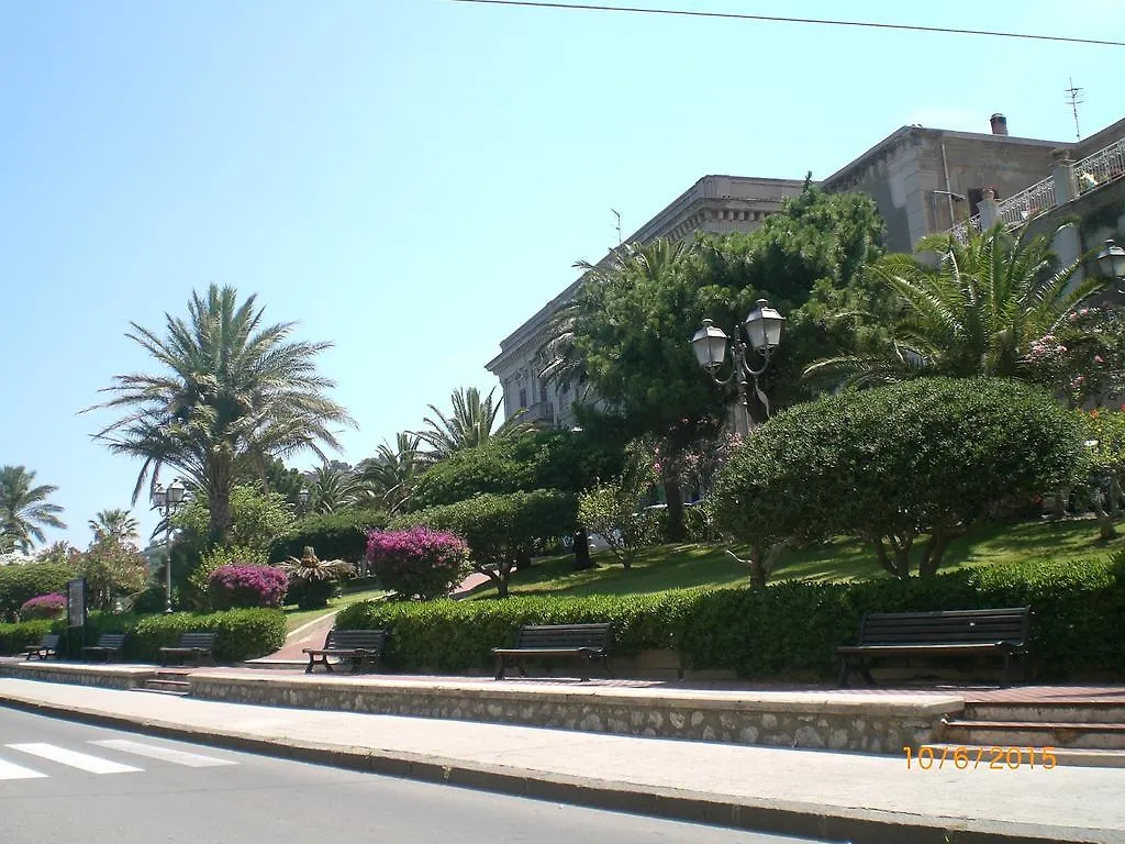 Casa Canape Villa Gioiosa Marea Holiday home